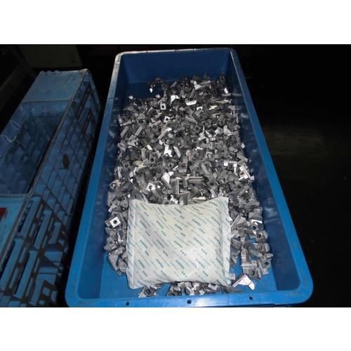 TRUSCO クレイ系乾燥剤不織布 30g 300個入 1斗缶 ( TKK-30-18L ) トラスコ中山(株) |  | 06