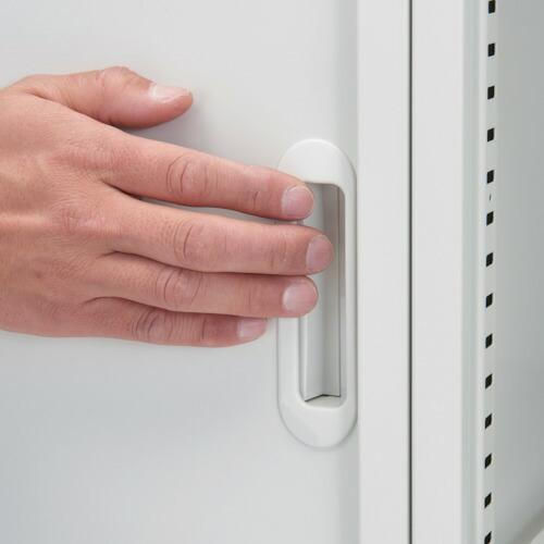 TRUSCO TZ型防錆強化保管庫 スチール引違 ラッチ付 W900XD450X720 ホワイト色 ( TZWS-7 ) トラスコ中山(株) |  | 03