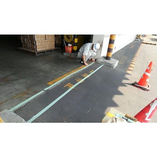 東亜道路工業 超耐久性急速路面硬化剤パッチグー ( PT381 ) 東亜道路工業(株) |  | 05