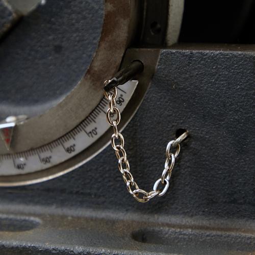 TRUSCO アングルバイス U型 100mm ( UA-100B ) |  | 01