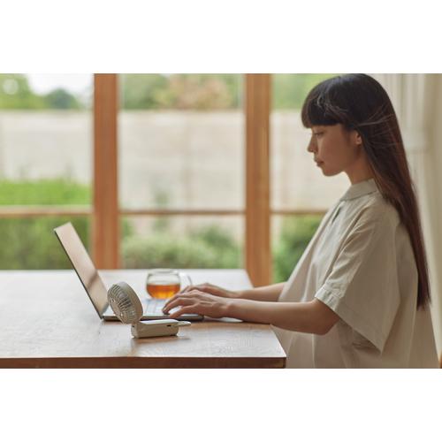 RHYTHM 【今季在庫限り】 ハンディファン 首掛け・持つ・卓上の3Way USB充電式 2重反転ファン ライトグレー Silky Wind Mobile 3.2 ( 9ZF040RH08 ) リズム(株) |  | 10