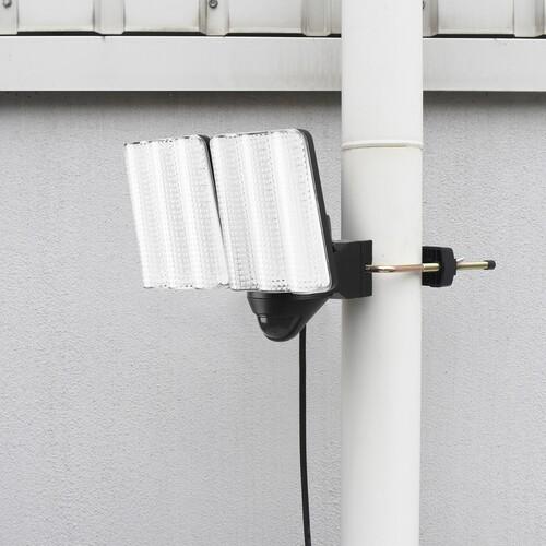 大進 コンセント式LEDセンサーライト2灯式 ( DLA-17T200 ) |  | 09