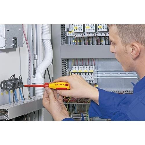 KNIPEX 絶縁トルクスドライバー T15 ( 9826-15 ) KNIPEX社 |  | 02