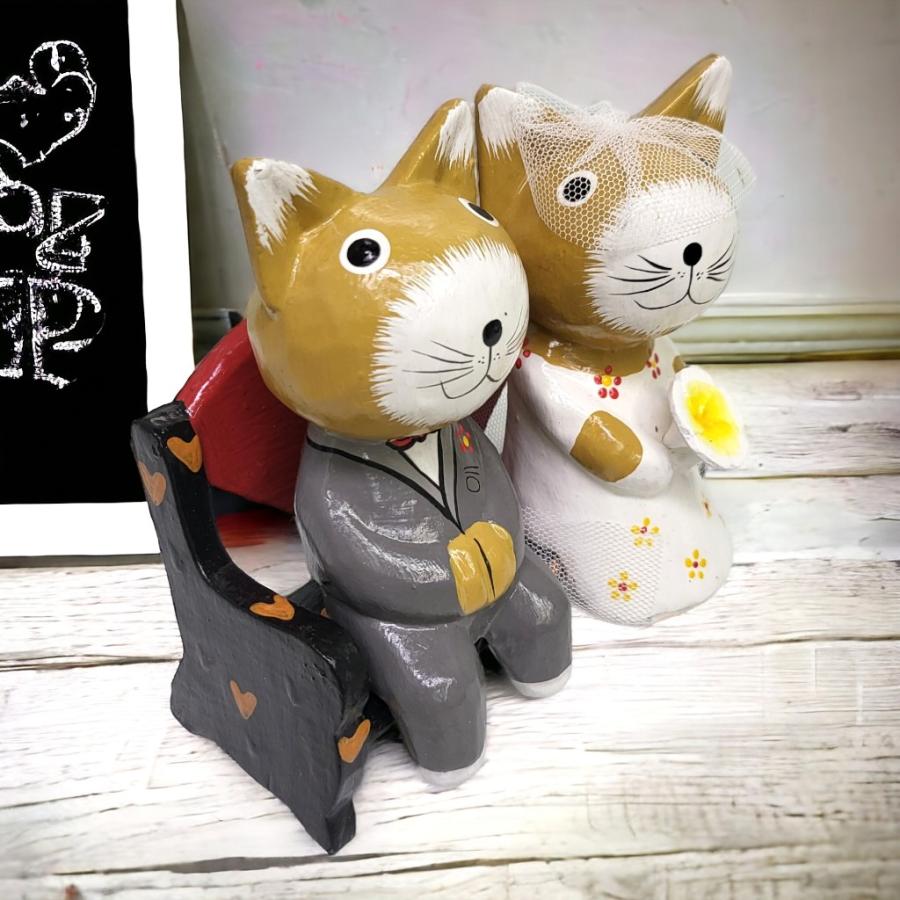 10001377 ウェディング ネコの木彫り ハート椅子 ベンチ 猫 結婚祝い 