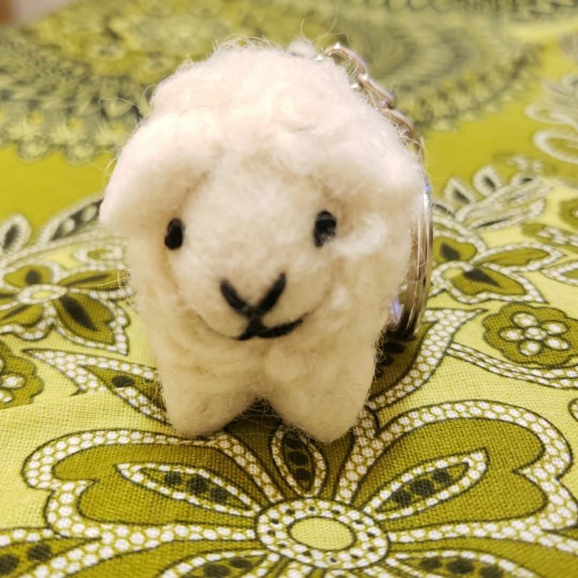 ネパールフェルト雑貨 キーホルダー 毛糸 ひつじ 羊 ネパール ハンドメイド バッグアクセサリー エスニック アジアン雑貨 Orangutan オランウータン 通販 Yahoo ショッピング