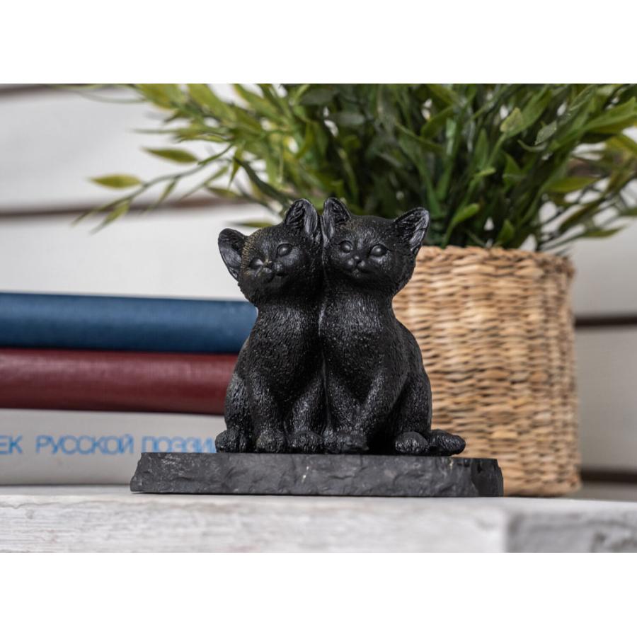 シュンガイト 子猫ペアの置物 FIG08 置物 ロシア カレリア共和国産 フィギア インテリア 庭 部屋 玄関先 シュンガ石 水 ブレスレット さざれ石 電磁波 |  | 04