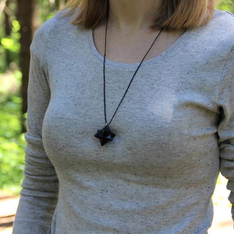 カレリアヘリテージ シュンガイト マカバ ペンダント PE147 ネックレス20×20×20mm Karelian Heritage ロシア カレリア共和国産 シュンガ石 水 |  | 03