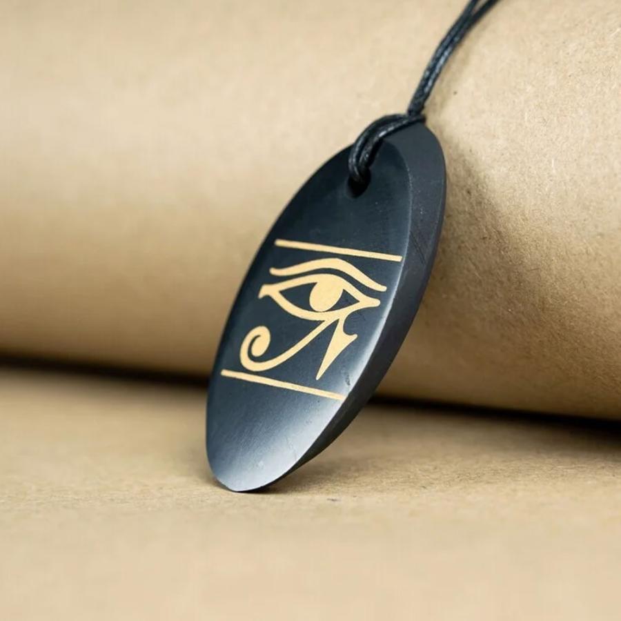 シュンガイト  ペンダント ホルスの目 PE158 ネックレス ロシア カレリア共和国産 シュンガ石 水 ブレスレット さざれ石 電磁波 パワーストーン シルバー |  | 02