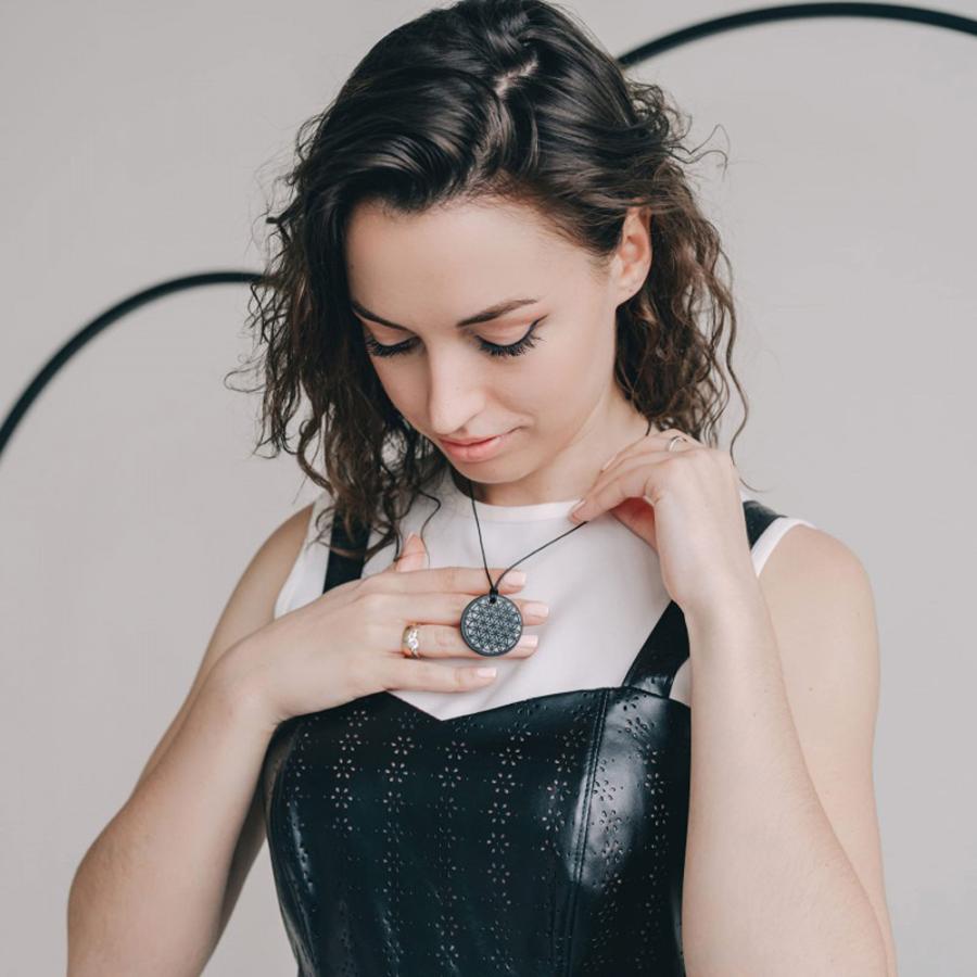 カレリアヘリテージ シュンガイト ネックレス 生命の花 ペンダント アクセサリー Karelian Heritage ロシア カレリア共和国産 シュンガ石 水 |  | 04