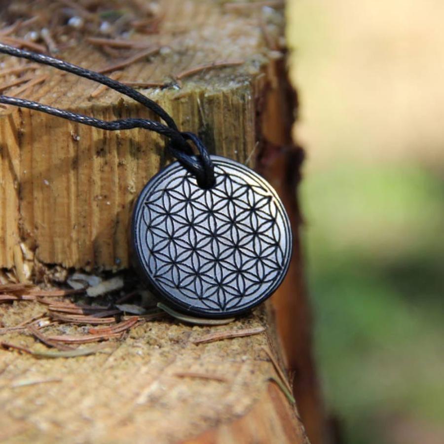 カレリアヘリテージ シュンガイト ネックレス 生命の花 ペンダント アクセサリー Karelian Heritage ロシア カレリア共和国産 シュンガ石 水 |  | 05