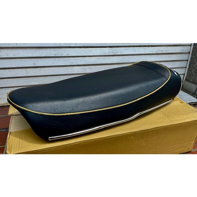 カワサキ マッハH1初期シート