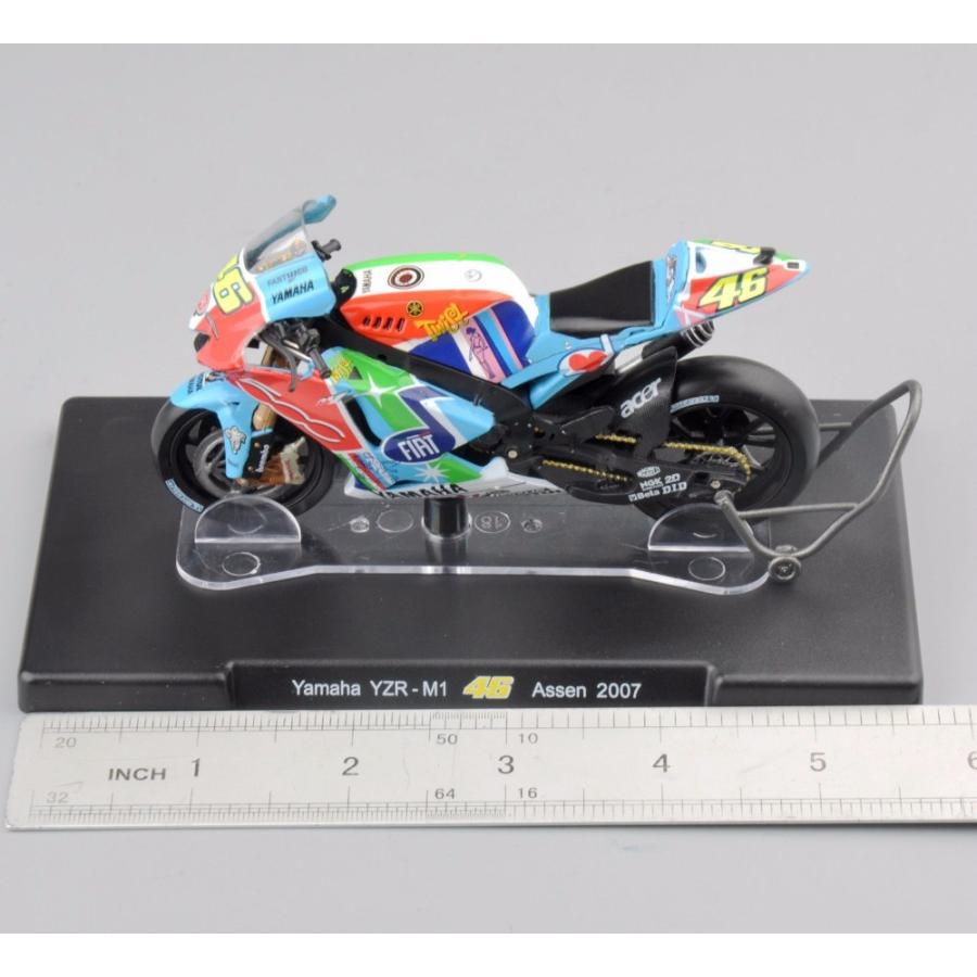 ixo MODELS 1:18 YAMAHA YZR-M1 No.46 Valentino ROSSI Moto GP ixo MODELS 1:18 YAMAHA YZR-M1 No.46 Valentino ROSSI Moto GP