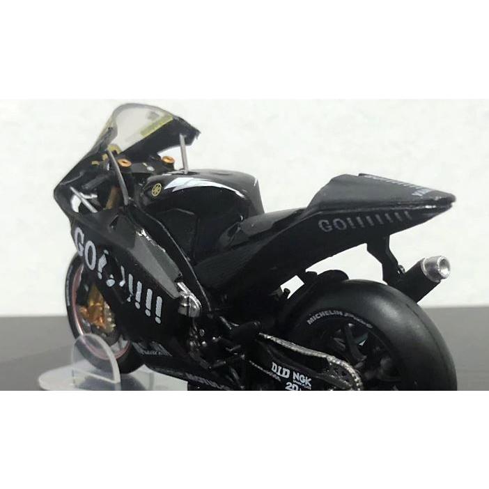 ixo MODELS 1:18 YAMAHA YZR-M1 No.46 Valentino ROSSI Moto GP test