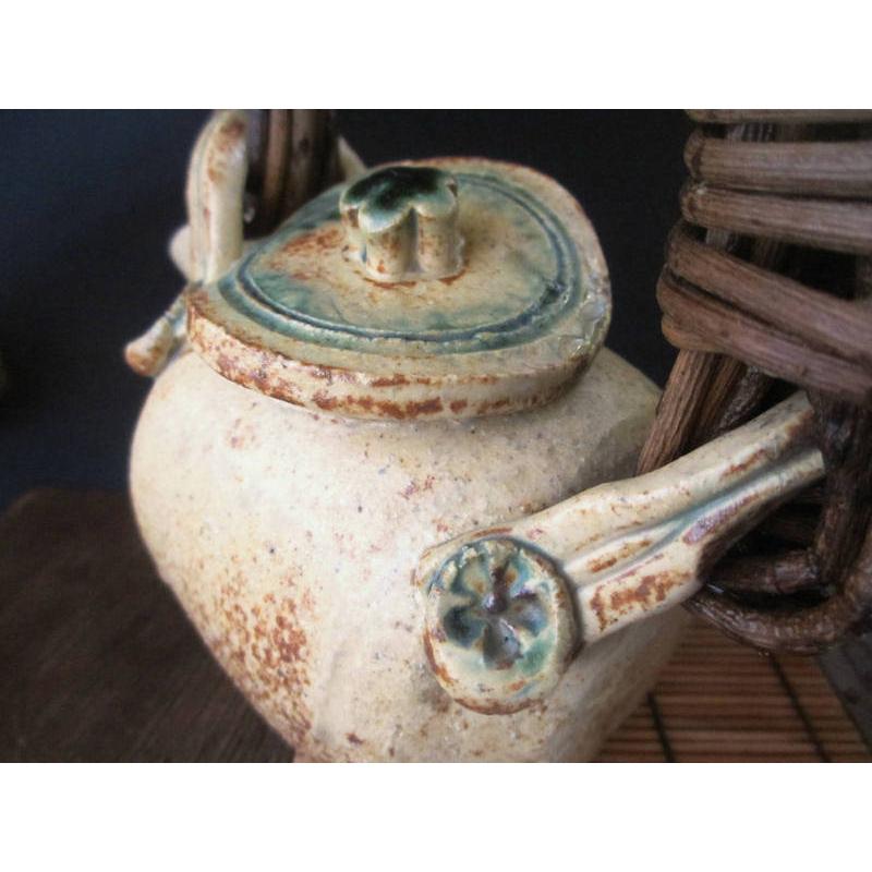 酒器 ぐい呑み 黄瀬戸 冷酒注ぎ揃い (貼箱入) 浜田純理 HA-250 酒器 ぐい呑み 黄瀬戸 冷酒注ぎ揃い (貼箱入) 浜田純理 HA-250