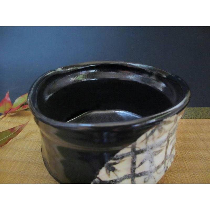 抹茶碗 黒織部 蔦文 茶碗 源九郎窯 加藤健 KA-192の画像