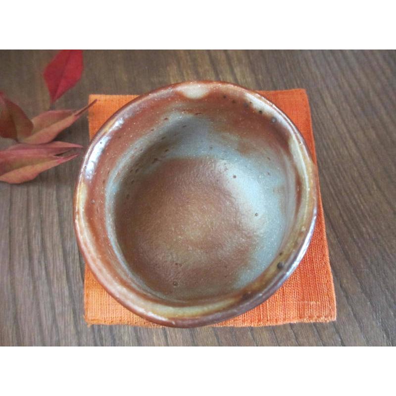 ぐい呑み 鼠志野 草文 ぐい呑（共箱） 源九郎窯 加藤健 KA-197の画像