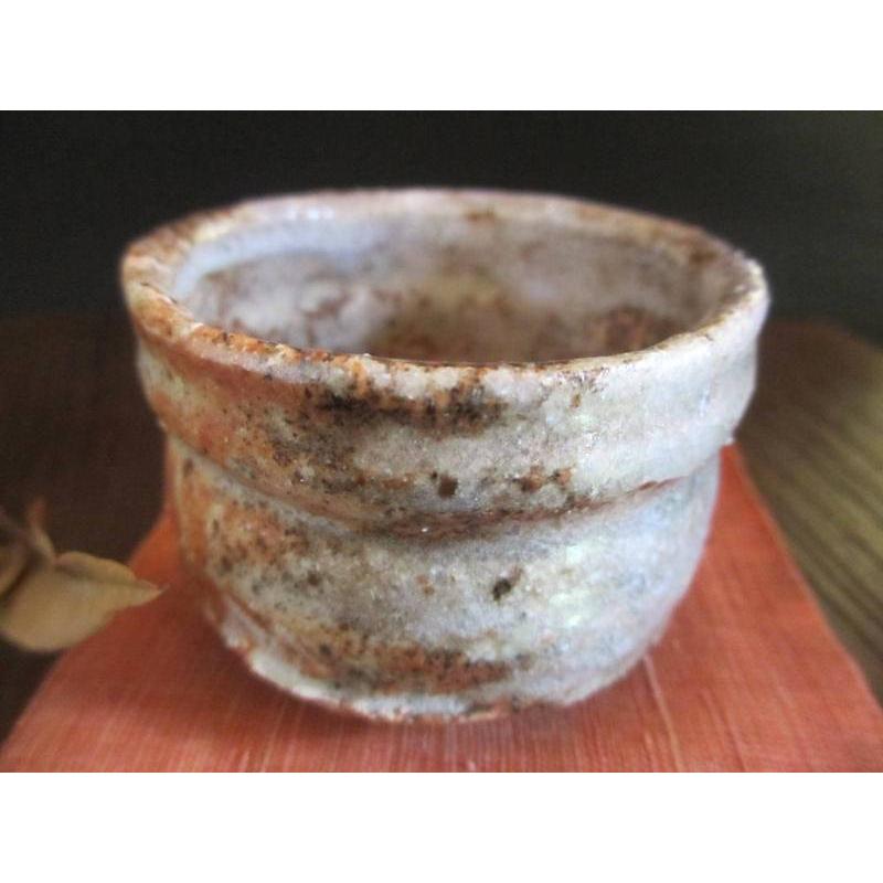酒器 美濃伊賀 ぐい呑み (共箱) 佐藤和次 S-520 : 織部の器 千瓢 酒器 美濃伊賀 ぐい呑み (共箱) 佐藤和次 S-520 : 織部の器 千瓢