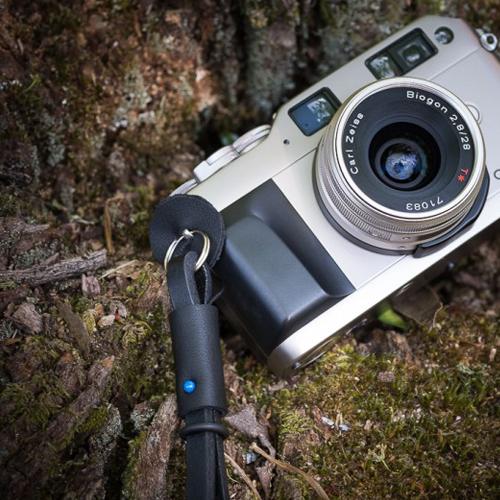 NUNN | ナン レザーリストストラップ