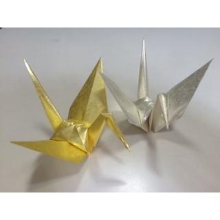 金色と銀色の鶴の着物 金色と銀色の鶴の着物