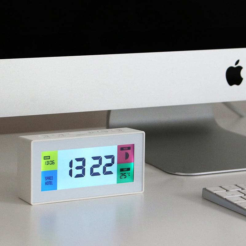 ロボット アラーム クロック 目覚まし時計 温度計 多機能 デジタルロック スヌーズ機能 レトロ クラシック おしゃれ 人気 ブランド 置き時計 デジタル時計 |  | 07