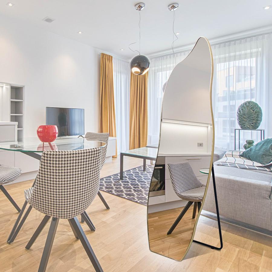 何でも揃う スタンドミラー 姿見鏡 全身鏡 イルカ形 180cmx60cm