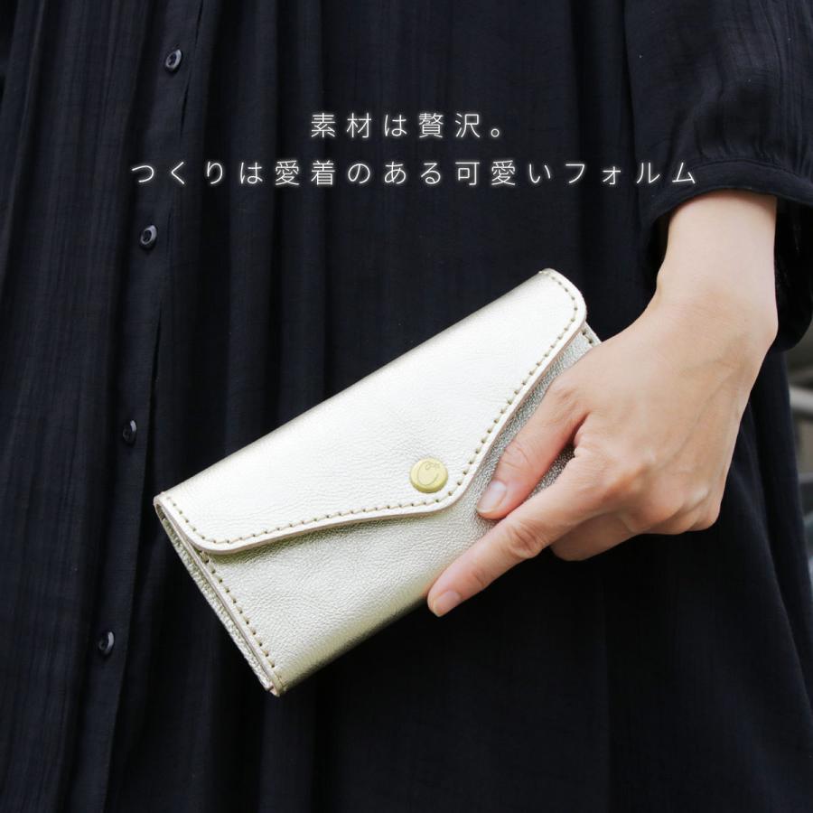 新品未使用 cham HAKU(チャム ハク) フラップ長財布 牛革 プラチナ Cham 長財布 フラップ かぶせ蓋 ロングウォレット シュリンク