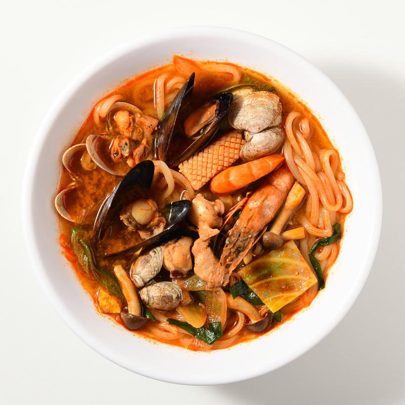 激辛海鮮チャンポン 麺なし 自家製ラー油入り 国産牛骨100 使用 韓国食品 韓国料理 Cms002 豚まに 通販 Yahoo ショッピング