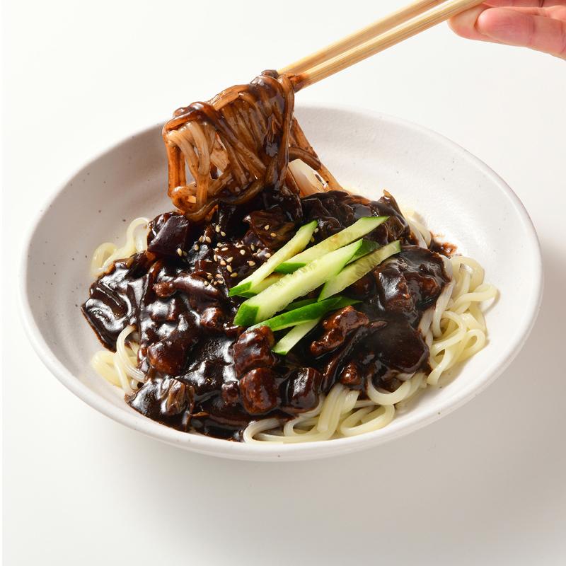 大人も着やすいシンプルファッション 韓国料理 麺有り ジャージャン麺 お取り寄せグルメ 韓国本場の味 自家製 チャジャン 麺セット Aynaelda Com
