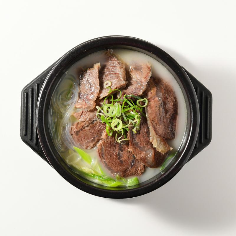 韓国料理取り寄せ 牛ツラミ肉コムタン ソルロンタン 国産牛骨使用 濃厚な牛骨スープ 韓国食品 取り寄せ ミールキット ミールセット 480ｇ Cms023 豚まに 通販 Yahoo ショッピング