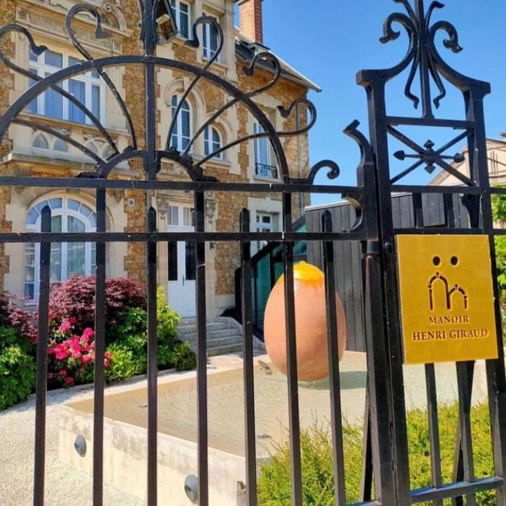 ソレラ・ラタフィア・シャンプノワ　500ml　箱付 正規品　HENRI GIRAUD アンリジロー　ソレラ式 ピノノワール　シャルドネ　あすつく |  | 01