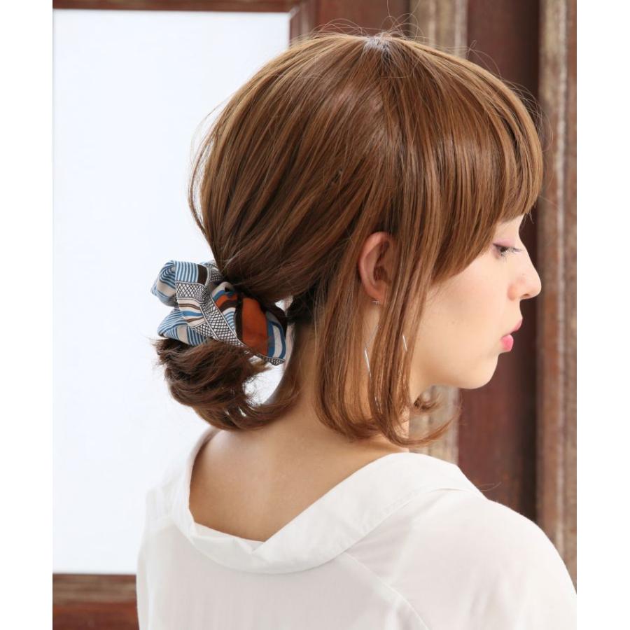 シュシュ ヘアアクセサリー レディース ヘアゴム レトロ柄 ヘアアレンジ 大人可愛い マルチカラー ビビッド レトロ柄プリントシュシュ メール便可 2 オシャレウォーカー 通販 Paypayモール