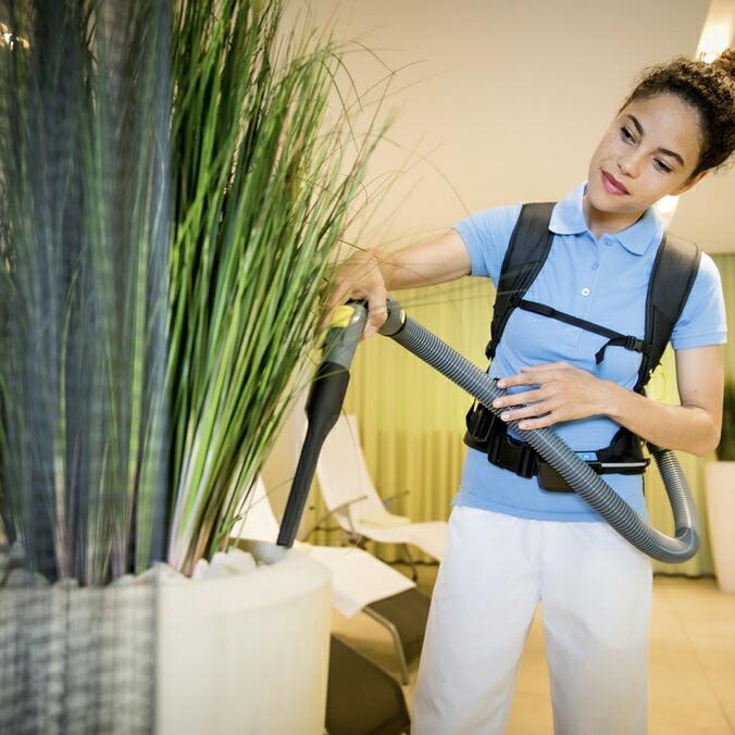 ケルヒャー 業務用 ドライクリーナー コードレス背負式クリーナー BVL 5/1 Bp 超軽量 耐衝撃性 静音 バッテリー式 バッテリー・チャージャー別売り KARCHER |  | 02