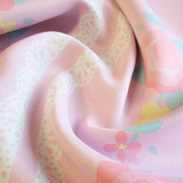 ハローキティ ピンクカーテン 2枚セット 日本製】ハローキティ 【1級遮光・遮熱】 花束柄 カーテン2枚