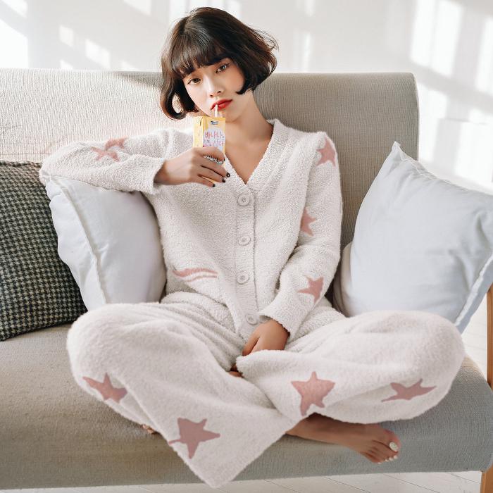 売り値 パジャマ ふわもこ ルームウェア 冬 レディース 星柄 ニットパジャマ もこもこ 上下セット かわい 新作販売中 Ssl Daikyogo Or Jp