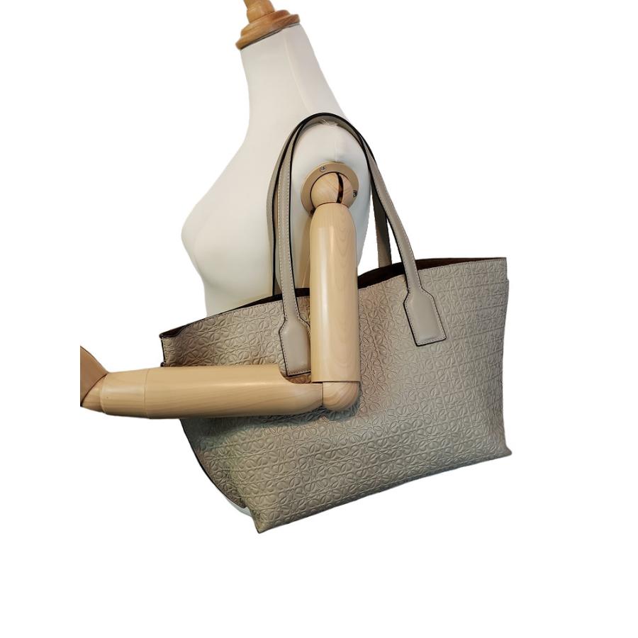 LOEWE 【極美品】 【ロエベ】 リピートアナグラム Tショッパー LOEWE 【極美品】 【ロエベ】 リピートアナグラム Tショッパー