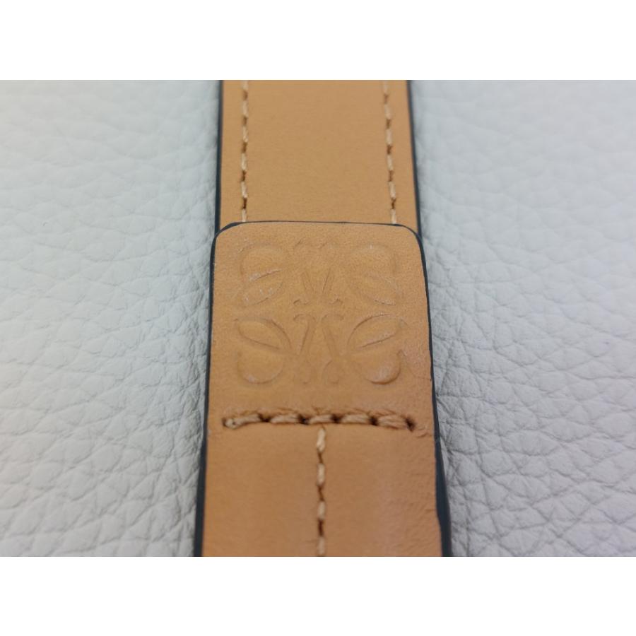 LOEWE（ロエベ） ロエベ「未使用品」C660S26X03 トライフォールド
