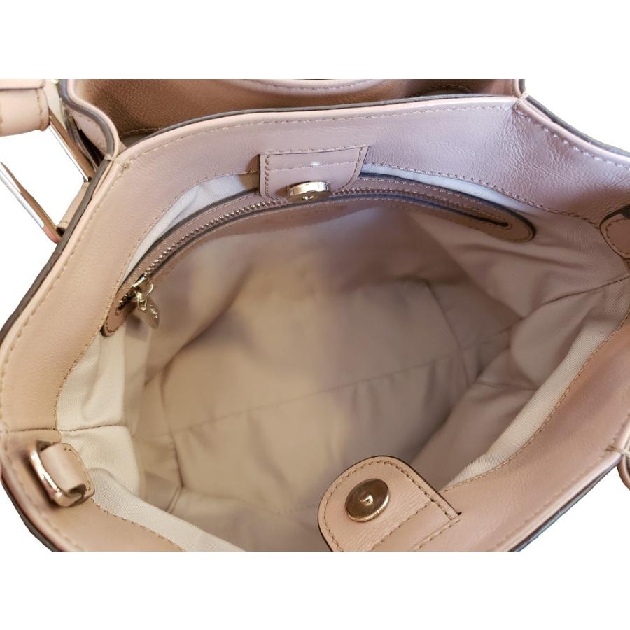 TOD'S 【未使用品】 【トッズ】 フリンジ フラワーバッグ TOD'S 【未使用品】 【トッズ】 フリンジ フラワーバッグ