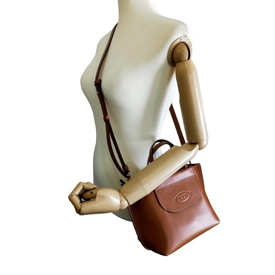 未使用品】 TOD'S 【トッズ】 AOL SHOPPING Mini レザー 2WAY トート 高品質の人気 【美品】トッズ ハンドバッグ 2way レザー Dバッグ ネイビー ハンドバッグ