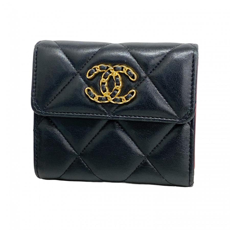 CHANEL ☆最終価格【5da0402】シャネル 三つ折り財布 シャネル19 CHANEL ☆最終価格【5da0402】シャネル 三つ折り財布 シャネル19