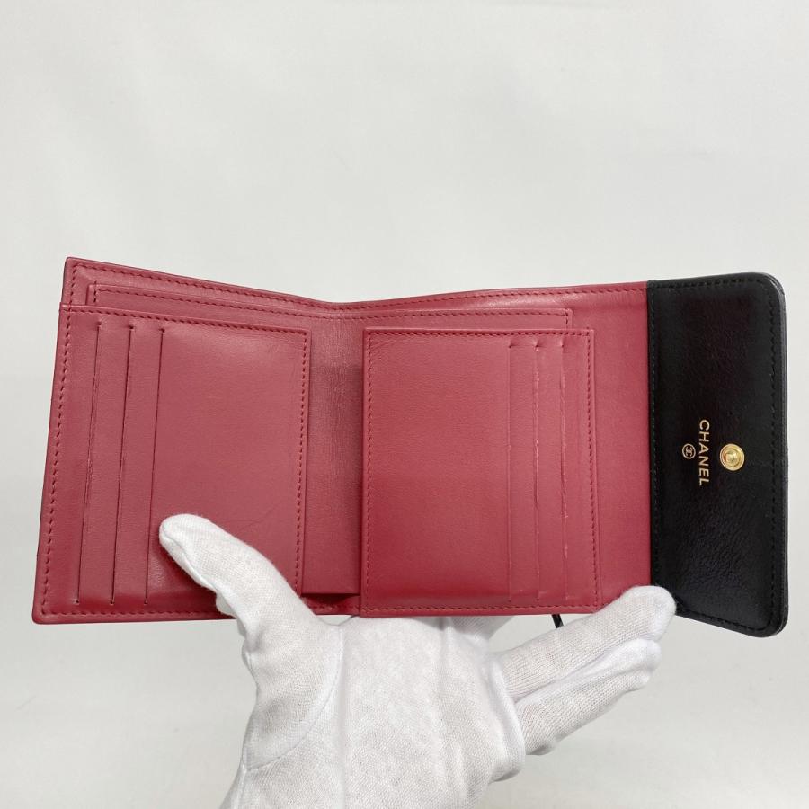 CHANEL ☆最終価格【5da0402】シャネル 三つ折り財布 シャネル19 CHANEL ☆最終価格【5da0402】シャネル 三つ折り財布 シャネル19