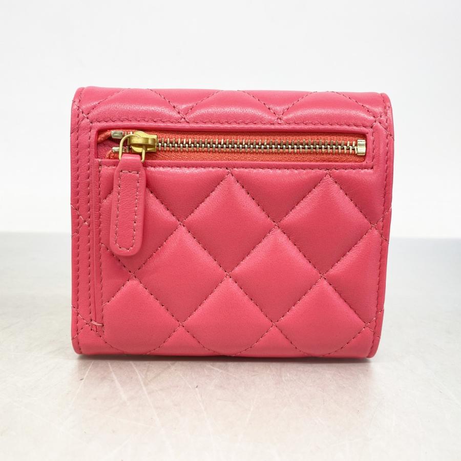 CHANEL 【5ec3241】シャネル 三つ折り財布 マトラッセ ラムスキン  