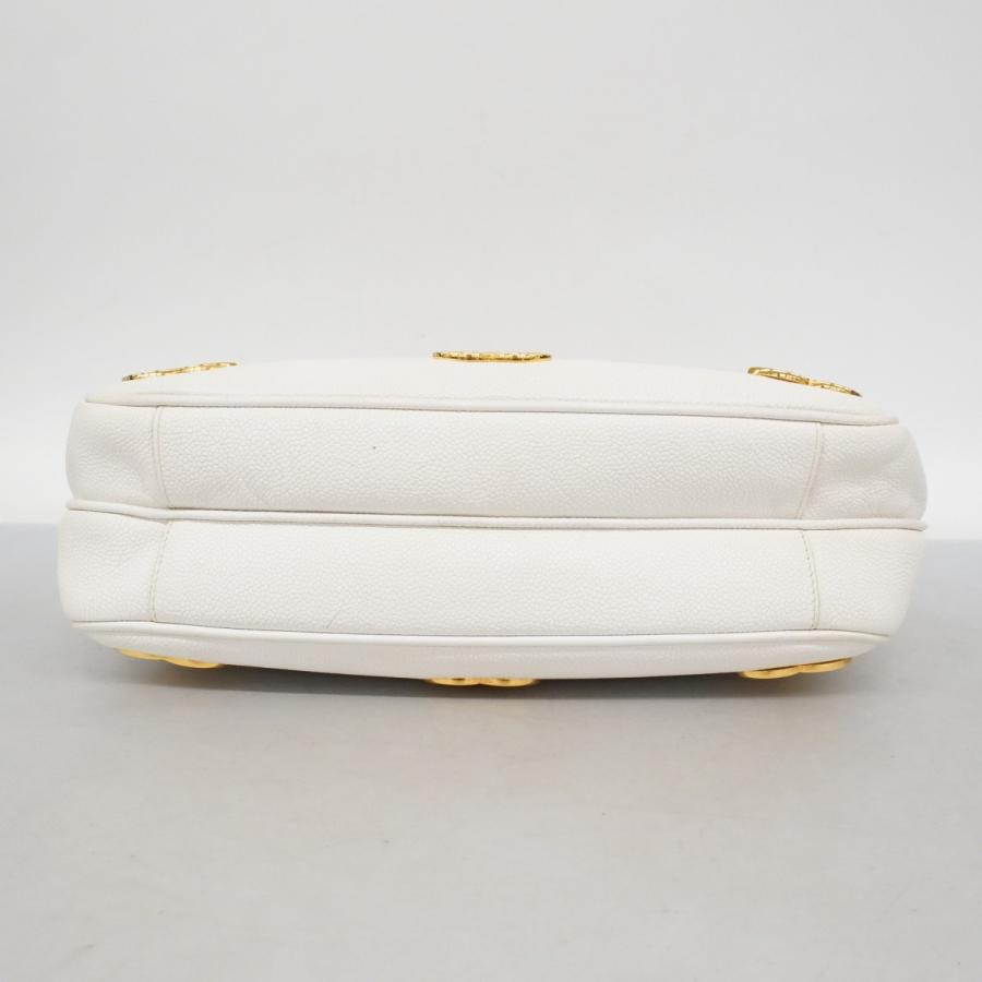 新品未使用✴︎CHANEL ノベルティ　白　ホワイト 3way キャビアスキン CHANEL ノベルティ ホワイト 3way キャビアスキン - メルカリ