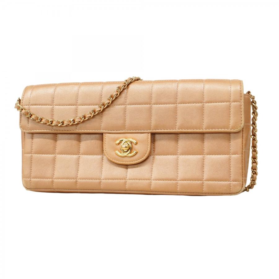 シャネルショルダーバックチョコバーチェーンショルダーラムスキンべージュ