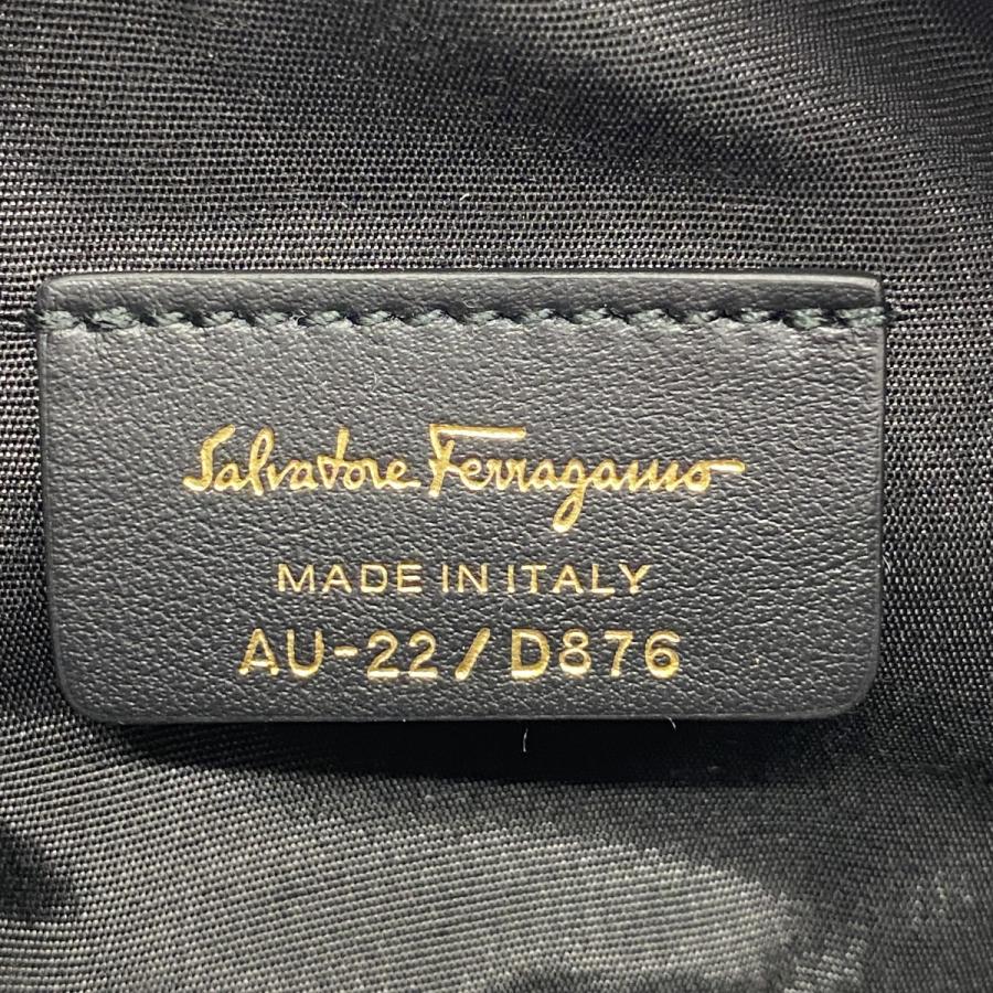 FERRAGAMO 【5id4972】サルヴァトーレフェラガモ ポーチ ガンチーニ  