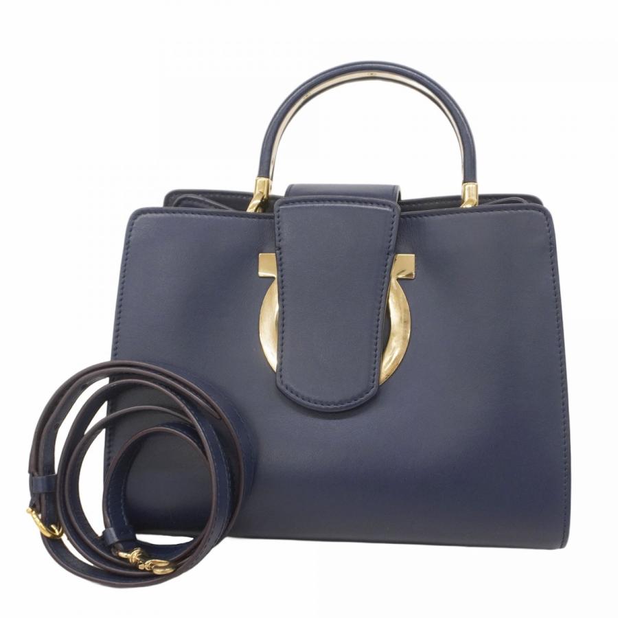 サルヴァトーレフェラガモネイビーハンドバッグ