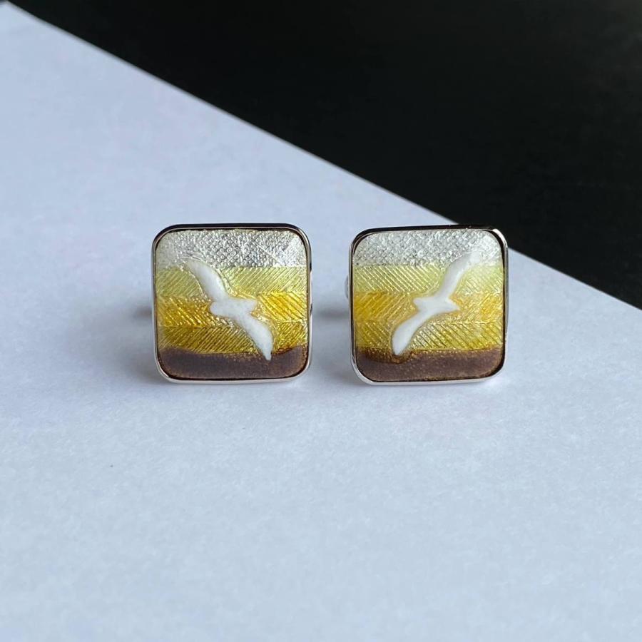 ニイハウシェル カヘレラニ（ライトピンク）のちっちゃなピアス