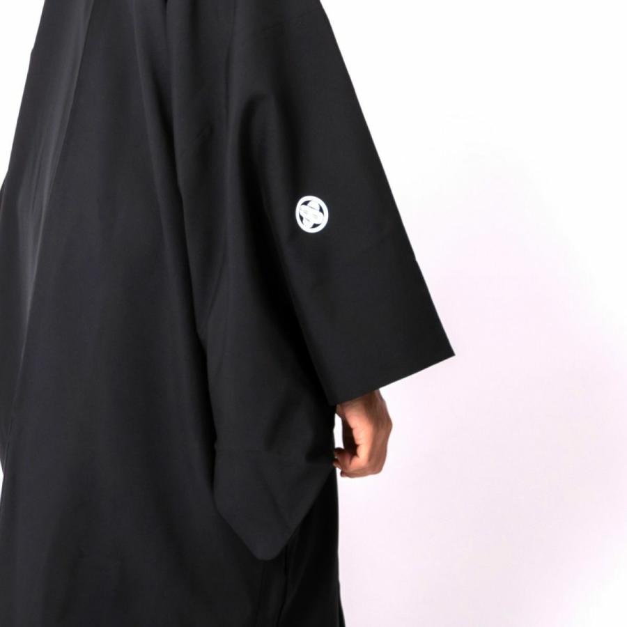 男着物 黒紋付の着物と羽織の画像