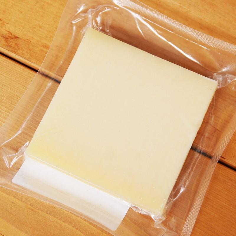 ハード セミハード チーズ グリエール チーズ 約200g スイス産 毎週水 金曜日発送 Ch Se 41 006 男の台所 通販 Yahoo ショッピング