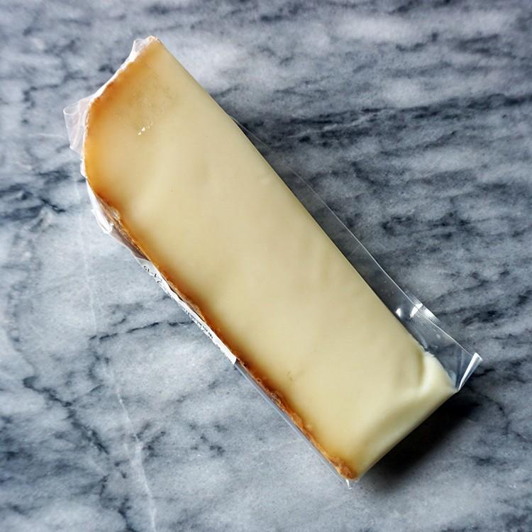 チーズセット ヨーロッパのちょっと珍しいチーズ アボンダンス60 タレッジョ60 クロタンレザン 毎週水・金曜日発送｜otokonodaidokoro｜04