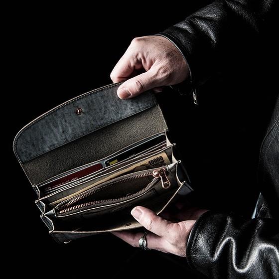 革が凄いんです！】貴重・廃盤品 モブリス 長財布